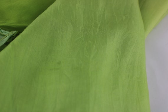 Vintage Lime Green Ruffled Silk Shawl Wrap - image 9