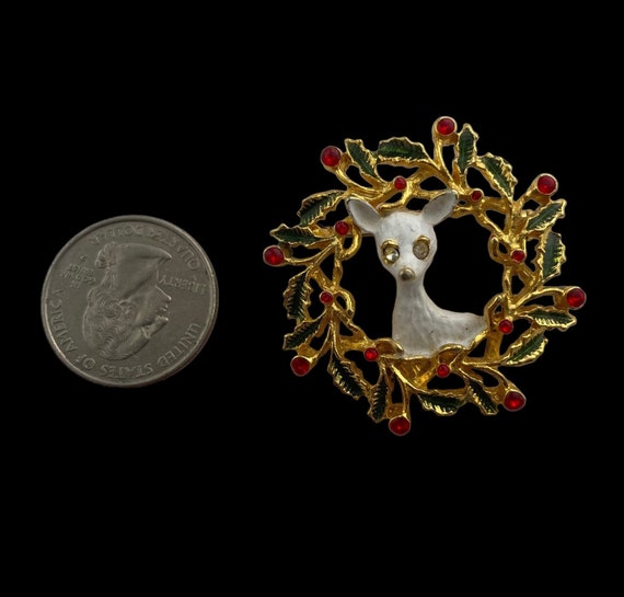 Vintage Wreath Pin, Reindeer Pin, Wreath Brooch, … - image 3