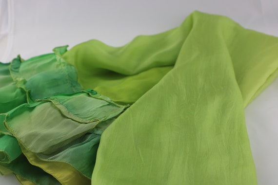 Vintage Lime Green Ruffled Silk Shawl Wrap - image 10