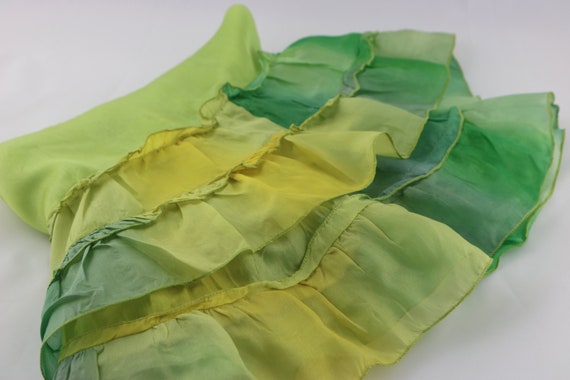 Vintage Lime Green Ruffled Silk Shawl Wrap - image 7