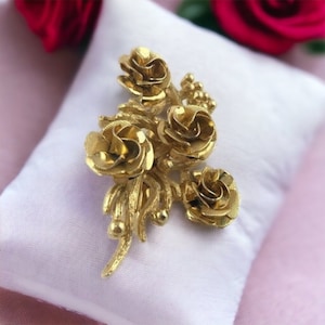 Vintage Coro Rose Flower Bouquet Brooch Pin