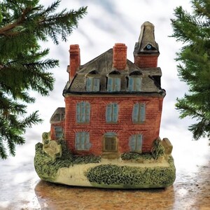 Vintage Harmony Grove Miniature House, Bryan School