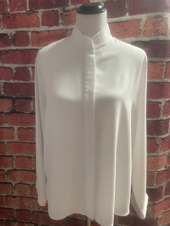 Vintage Womens White Long Sleeve Button Down Blous