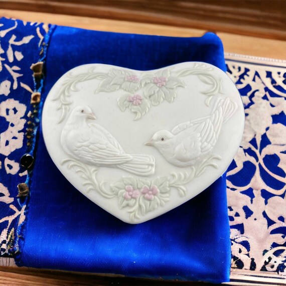 Vintage Ceramic Trinket Dish, Small Jewelry Dish, Ring Dish with Birds,