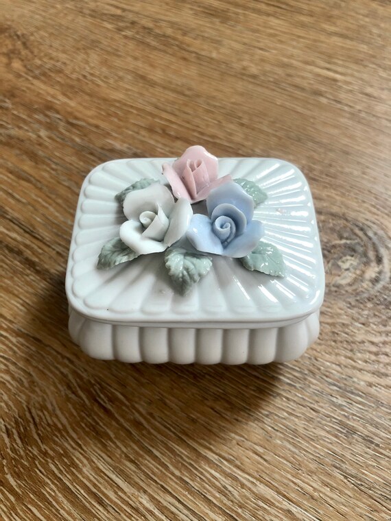 Gilt Floral, Vintage Porcelain Floral Hinged Trinket Box by Norleans Japan