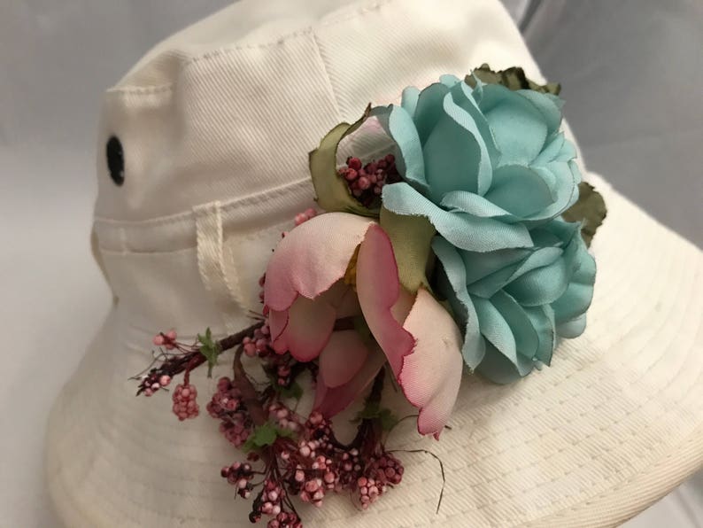 Vintage Women's Bucket Sun hat, Hippie Hat, Floral Hat, Canvas Hat, Summer Hat, Canvas Beach Hat, Boho Hat, Retro Hat, Flower Hat image 4