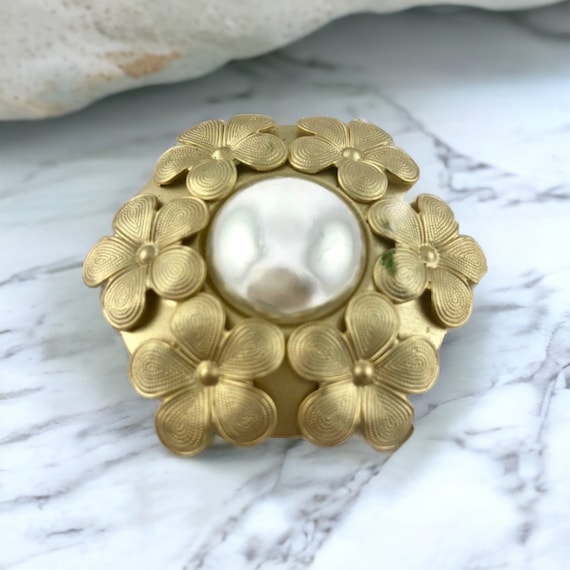 Vintage Jeri Lou Scarf Clip, Gold Tone Scarf Clip, Round Circle Scarf Clip,  Flower Scarf Clip, Scarf Accessory, Scarf Jewelry 