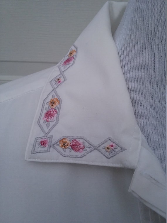 Vintage Womens White Cotton Blouse, Embroidered B… - image 4