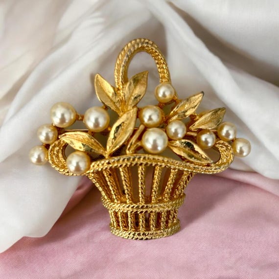 Vintage Flower Basket Brooch, Ben Amun Jewelry, Delicate Brooch, Wedding Jewelry