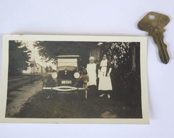 Antique Vintage Ford Motor Company Ignition Key and Photo Lot of 2