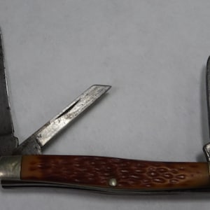 Vintage Camillus #83 Three Blade Small Pocketknife USA Take a LOOK