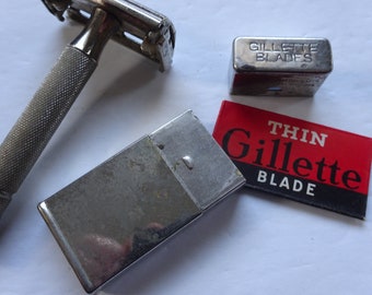 Vintage Gillette Safety Razor and Metal blade Case Code- Y 1  1953