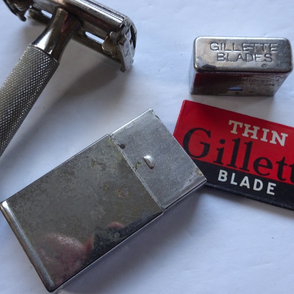 Vintage Gillette Safety Razor and Metal blade Case Code- Y 1  1953