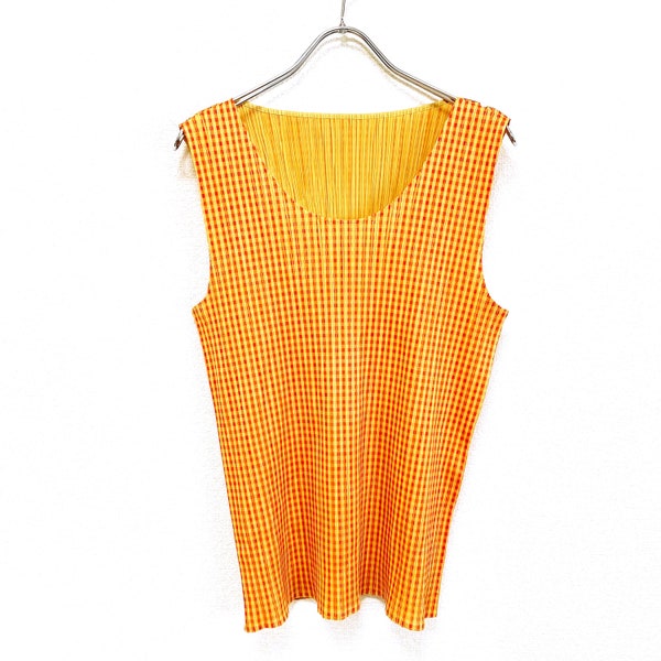 PLEATS PLEASE Issey Miyake Gingham plaid pleated sleeveless top