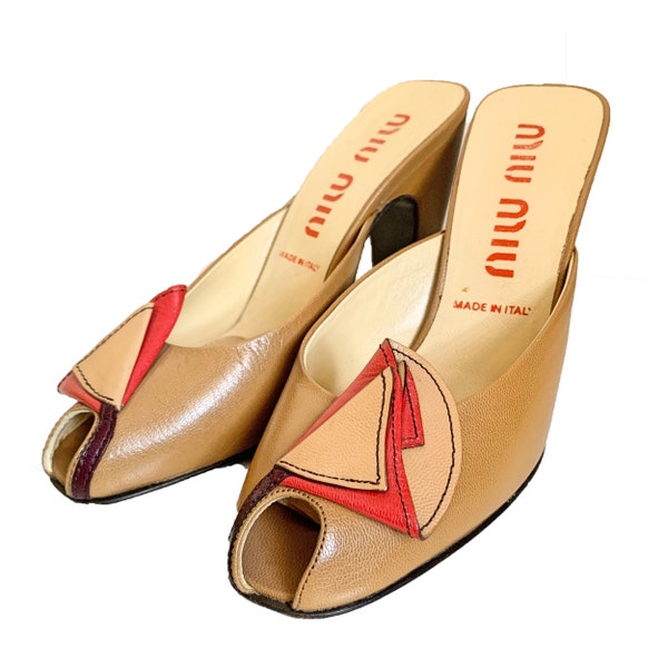 miu miu archive vintage flower design camel leather Mule sandals