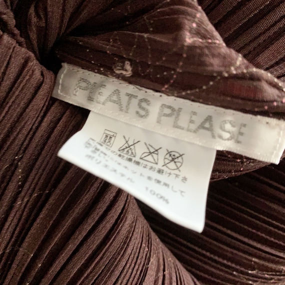 PLEATS PLEASE ISSEY MIYAKE 