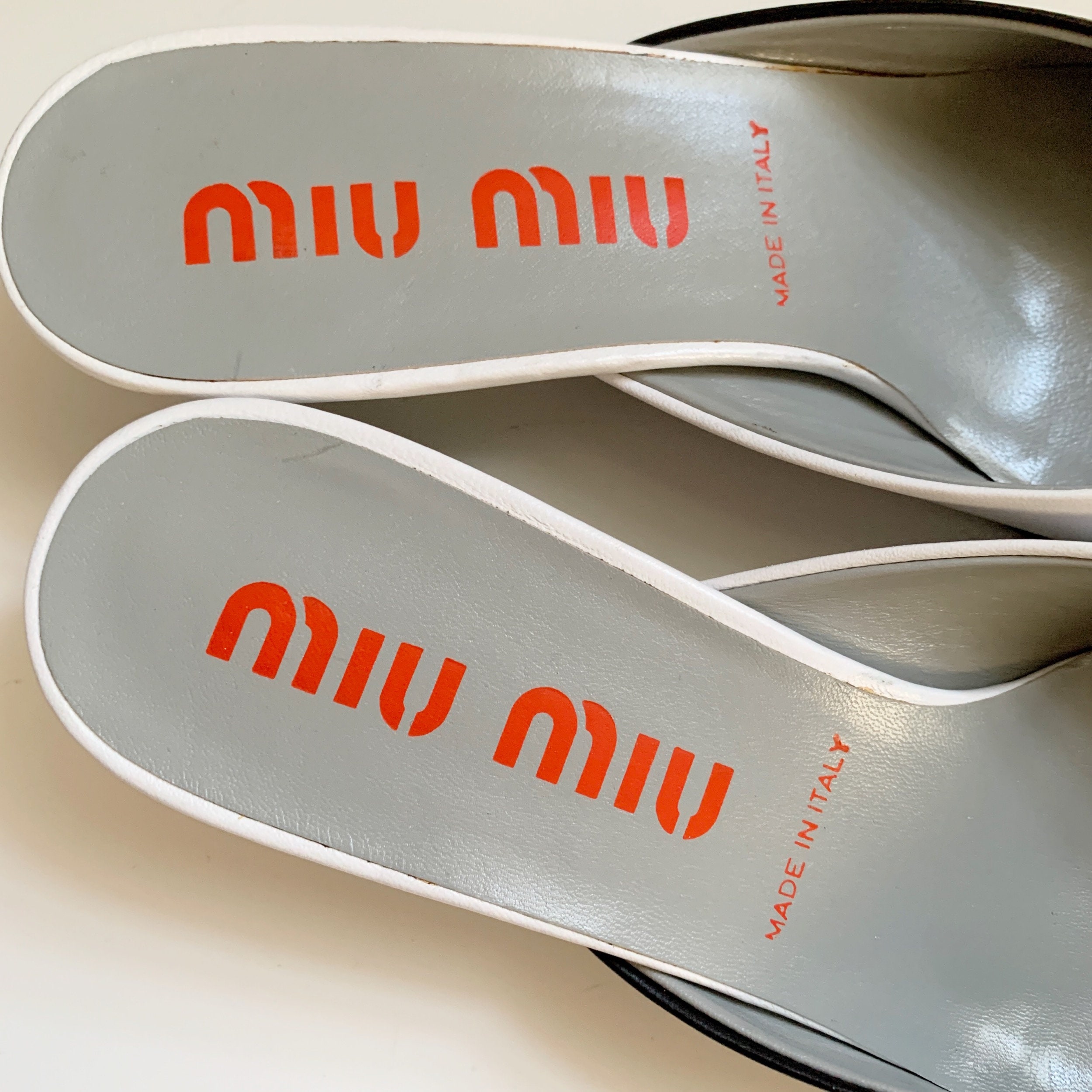 MIU MIU - 良品 miumiu ミュウミュウ スウェード 配色