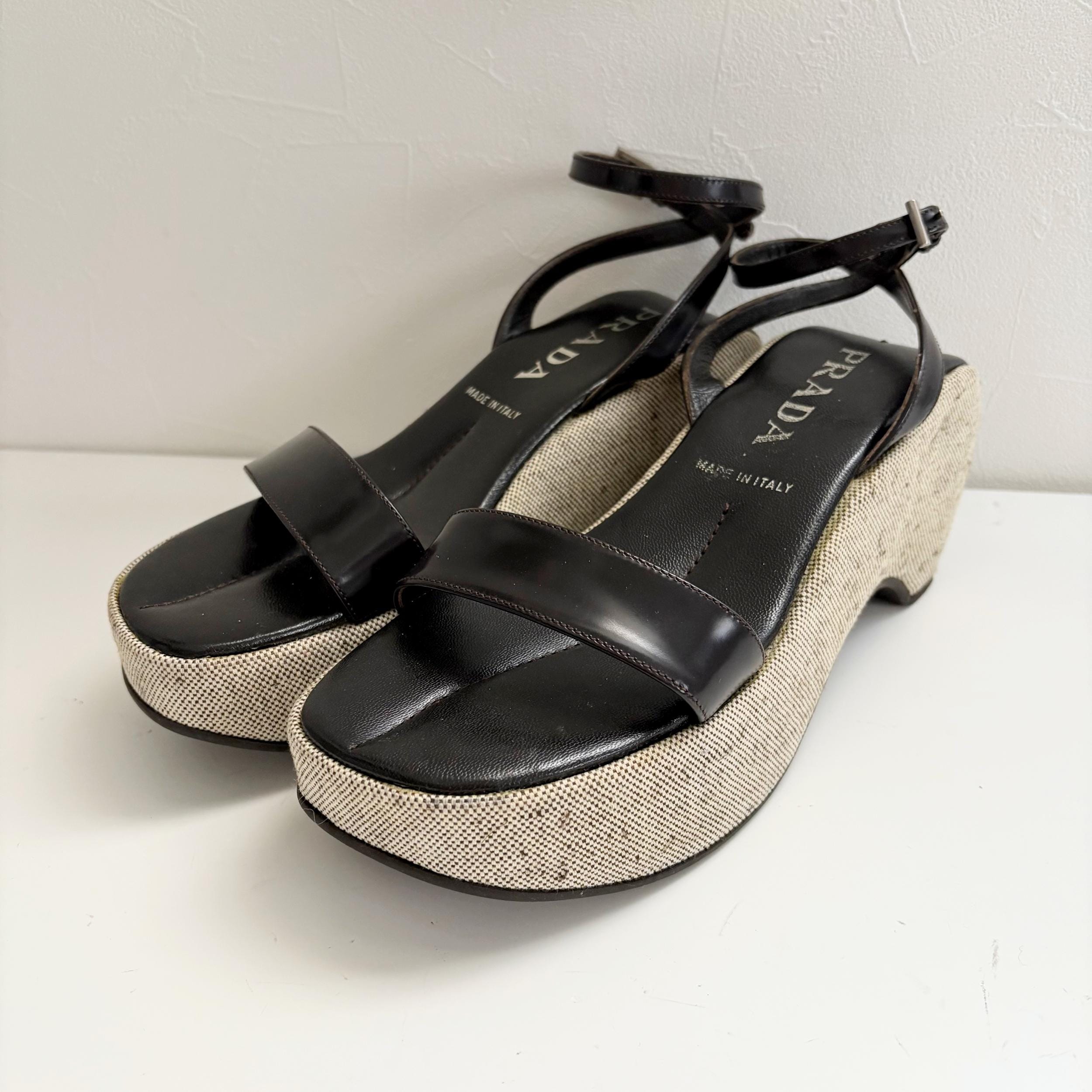 PRADA ウェッジヒールサンダル PRADA デニムウェッジソールサンダル37.5 - メルカリ