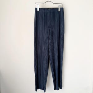 プリーツプリーズ ブラックエプロンのようなパンツ サイズ2 Issey