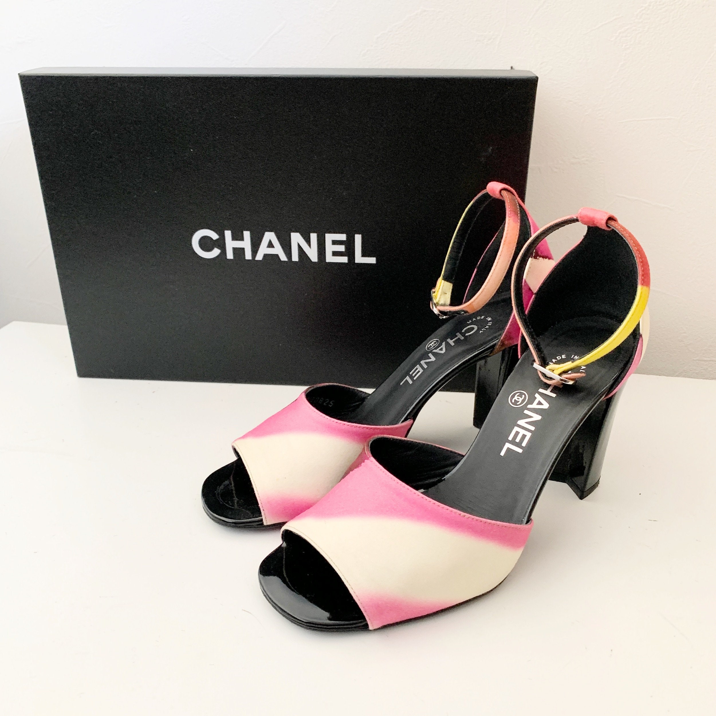 Chanel pumps deals 218