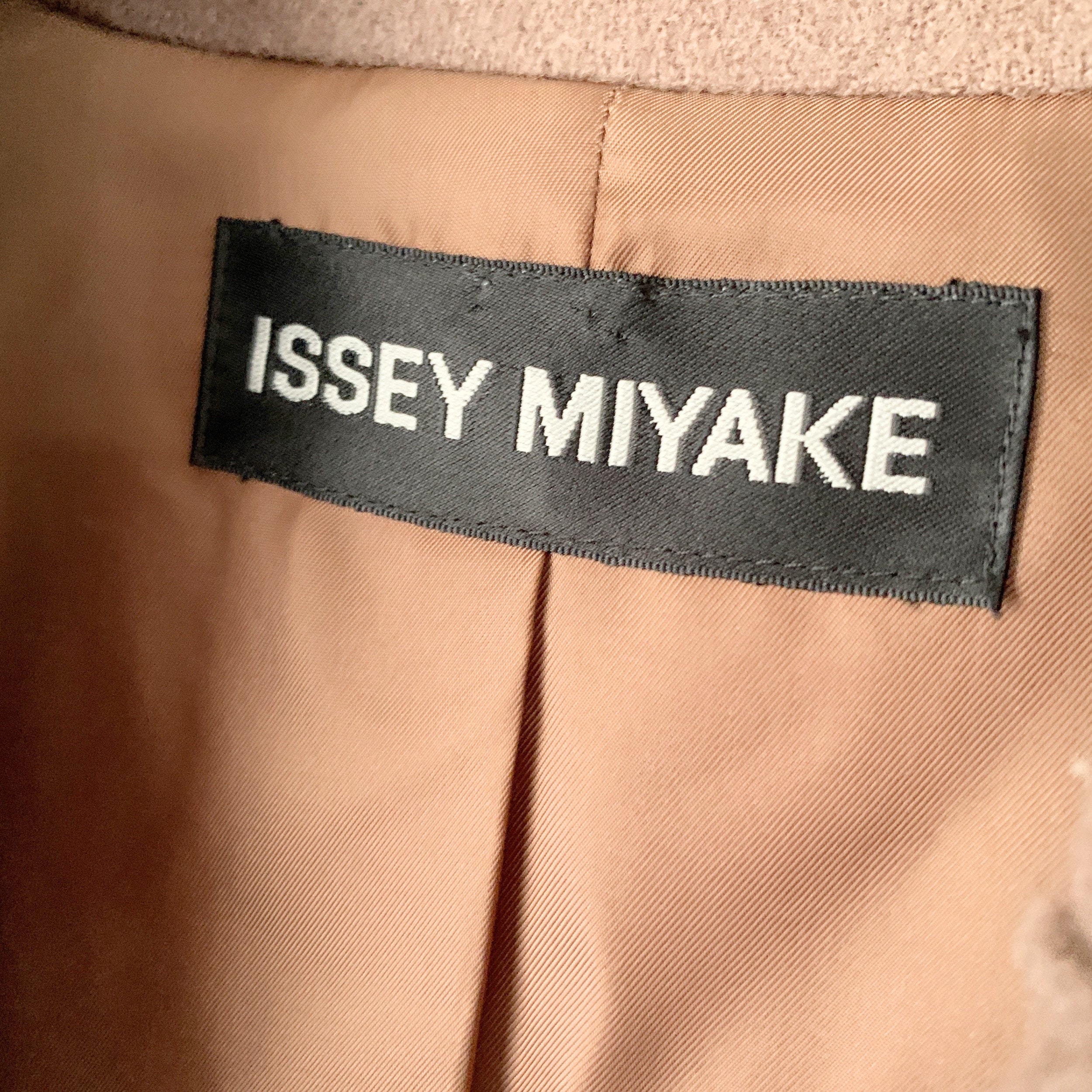 ISSEY MIYAKE Archive Vintage 2001 A/W Collection Wool Mesh Design