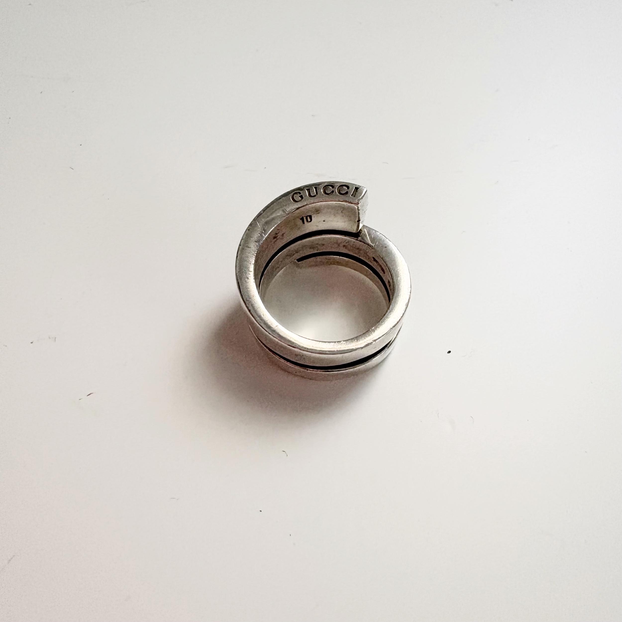 アクセサリー vintage GUCCI ring Vintage Gucci “G” Interlocking Ring - Etsy