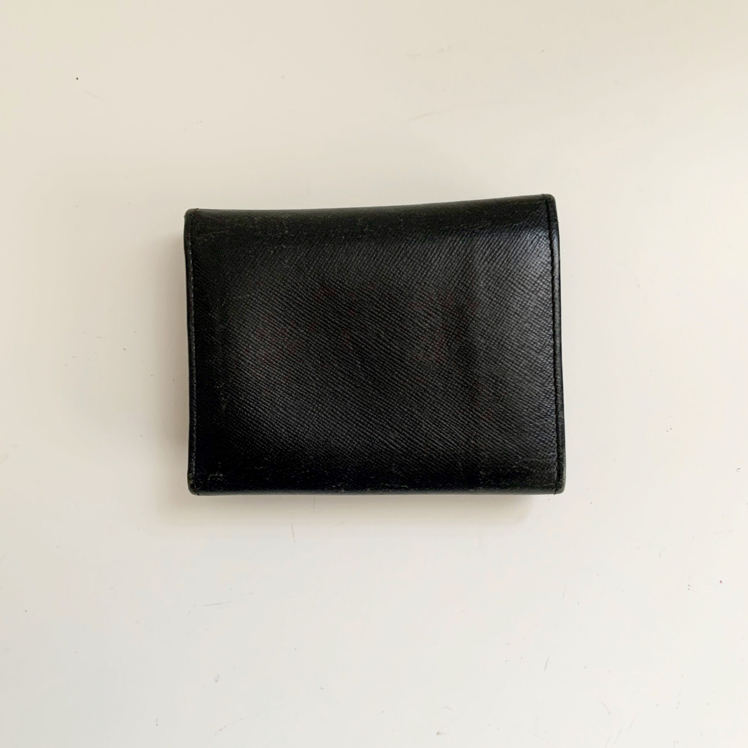 vintage Prada wallet 折りたたみ 三角プレート PRADA Vintage Triangle Tag Leather Wallet - Etsy