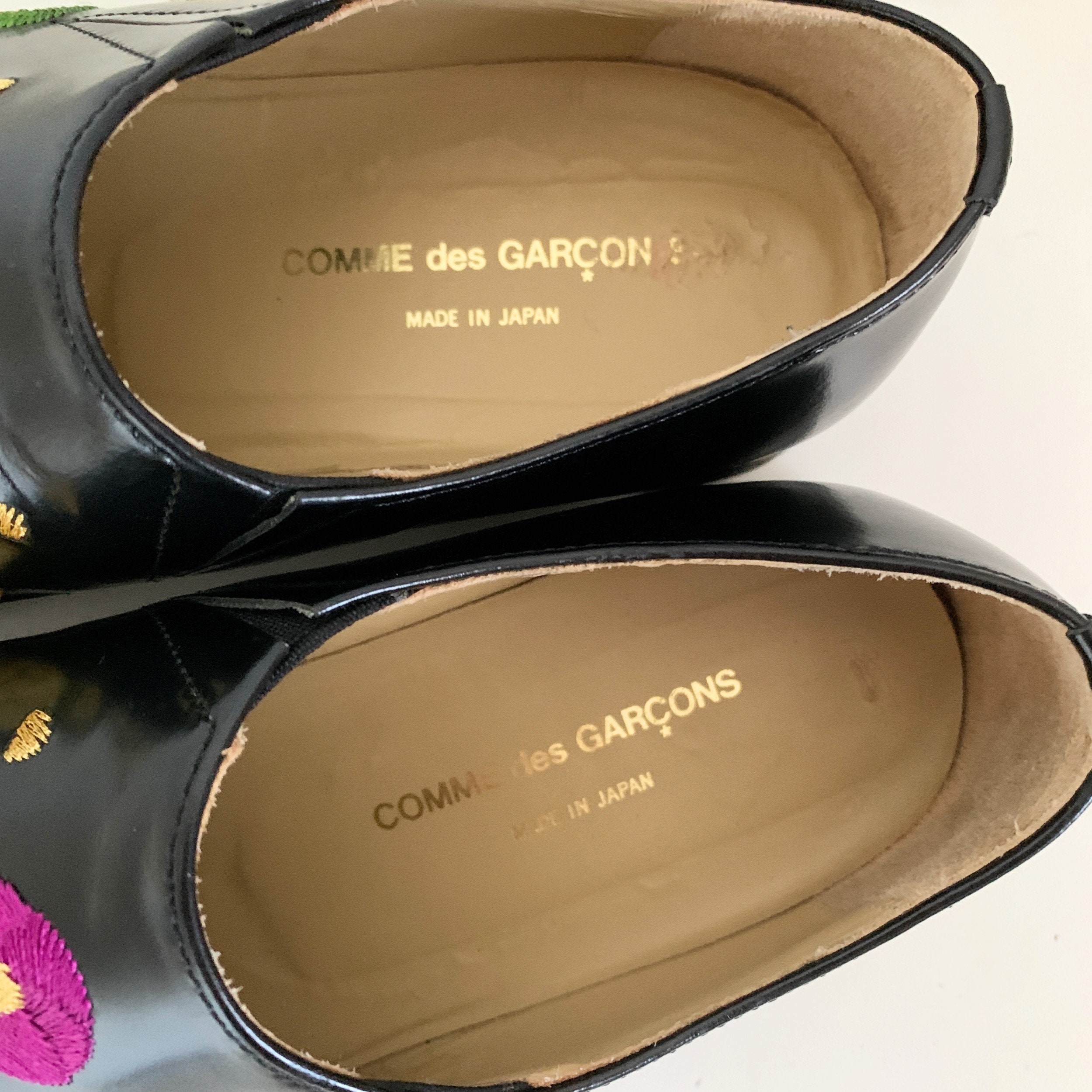 COMME des GARCONS 刺繍パンプス il_fullxfull.5165839034_llta.jpg