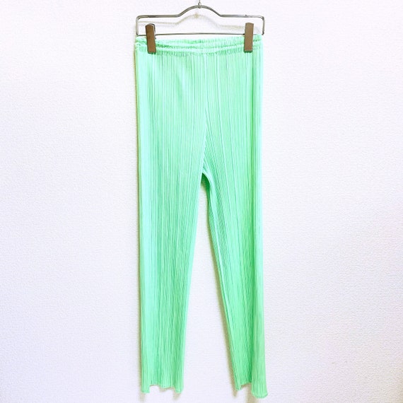 PLEATS PLEASE Issey Miyake Fluorescent green Pleat