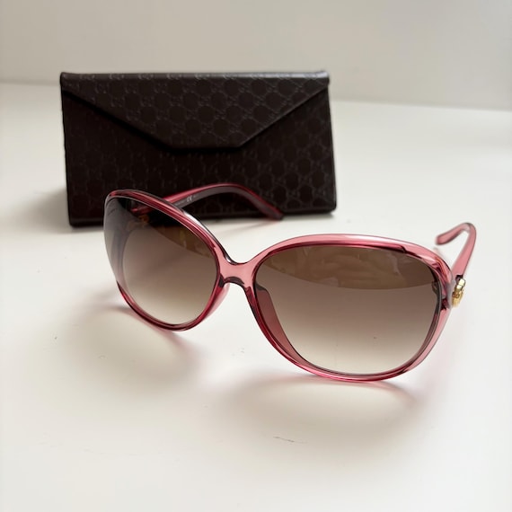 Gucci Heart GG Logo Sunglasses Eyewear - Etsy New Zealand display picture 1
