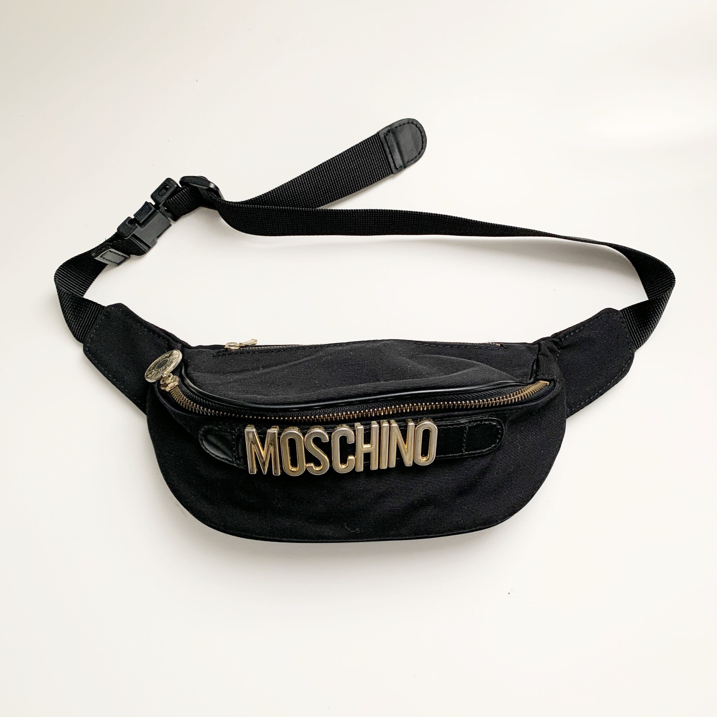 Riñonera moschino hombre sale