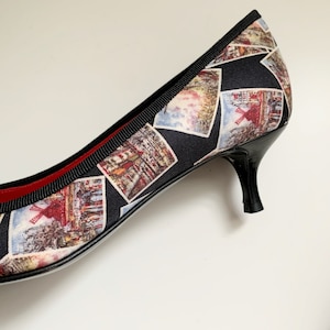 CELINE Landscape print ribbon pumps image 6