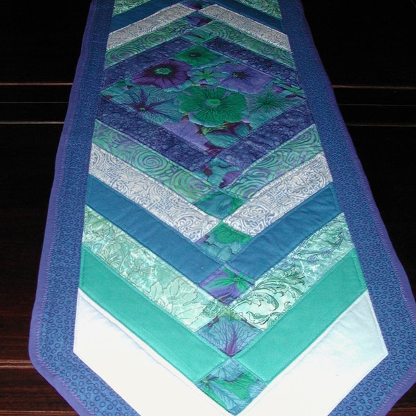 Blue  Quilted Table Runner, French Braid Handmade Table Runner, Traditional Patchwork, Unique Hostess Gift, All Cotton, 14" x 52"