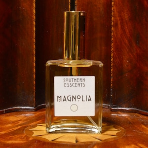 Magnolia Perfume -2oz- Using essential oils extracted from fresh flowers, this is a creamy, innocent fragrance. Perfect Gift!