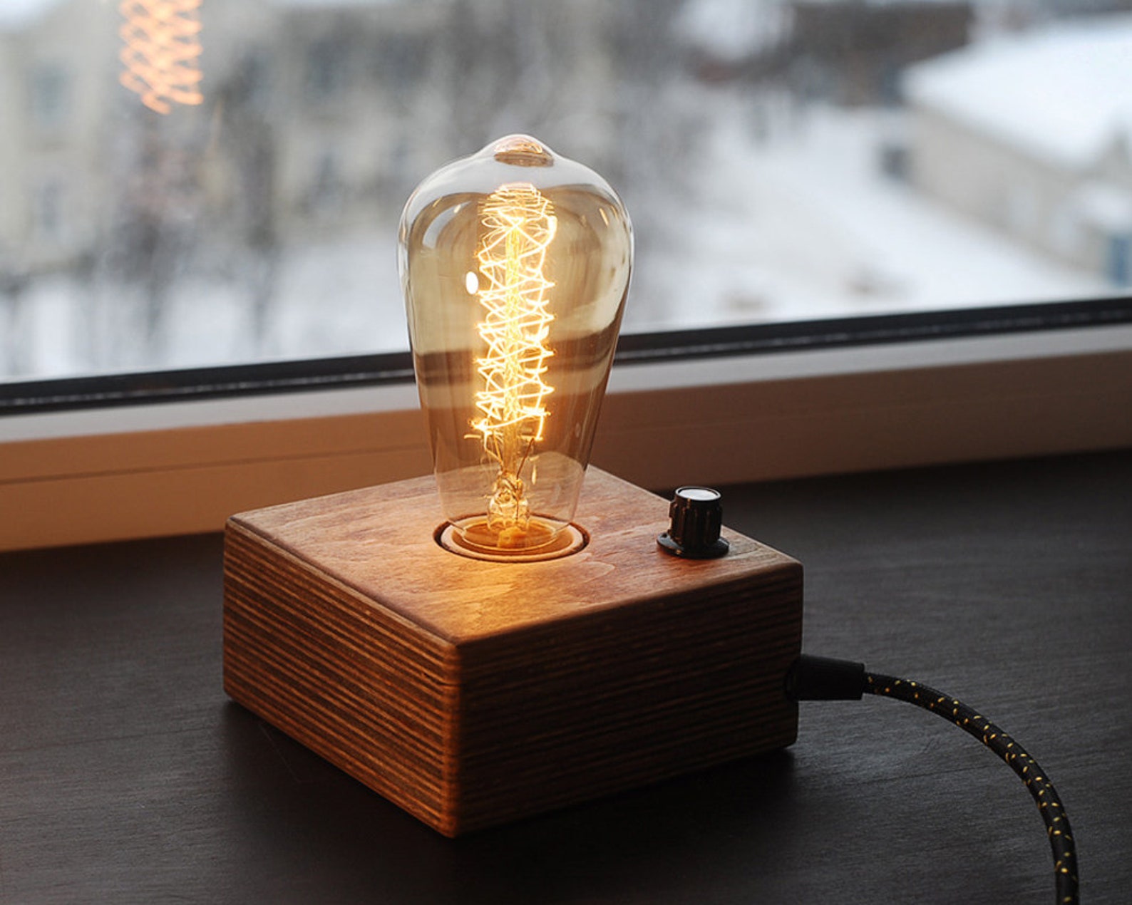 Самодельная лампочка. Edison Table Lamp. Лампа Эдисона кокон.
