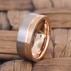シルバー＆ローズゴールドのブラッシュドメンズタングステンカーバイド結婚指輪、オフセットローズゴールドの溝付き、記念日、婚約、プロミスリング、男性用