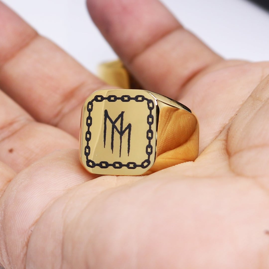 Anastasia monogram ring deals