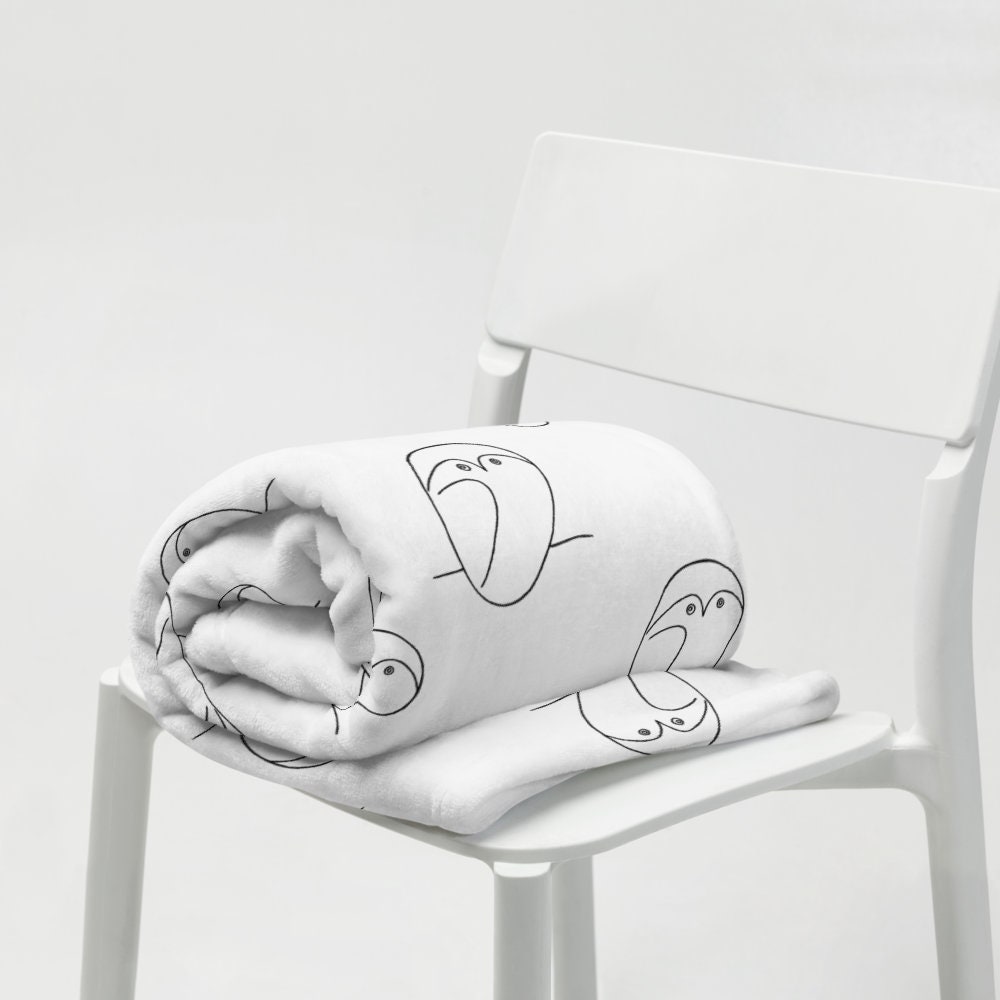 Owl Pattern - Pablo Picasso Line Art - Cute Plush Soft Fleece Throw Blanket