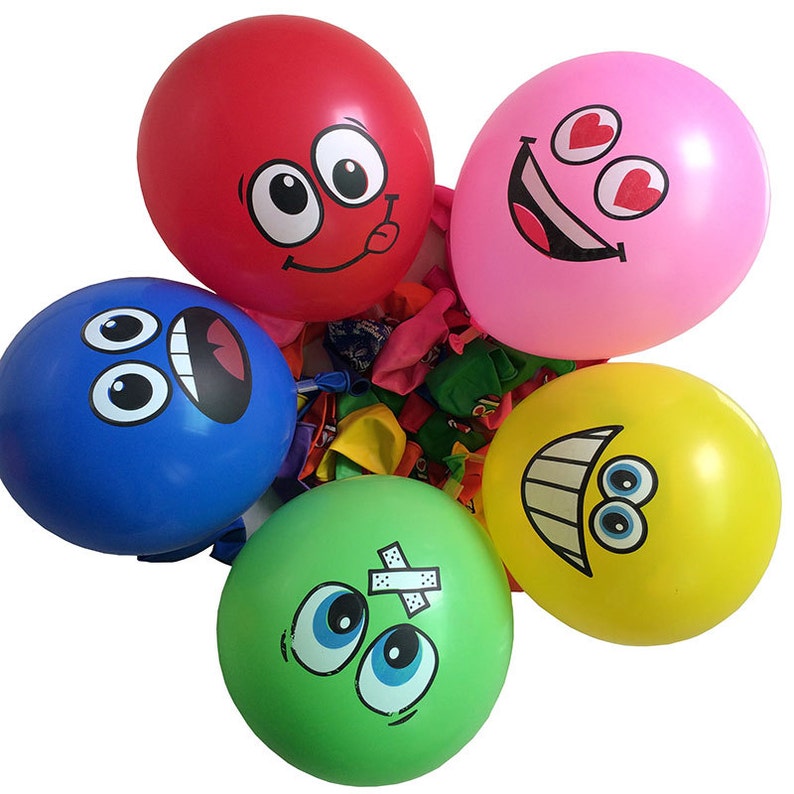 100pcslot Printed Big Eyes Smiley Air Balloon Happy Birthday Party Decoration Ballons Inflatable Latex Balls Kid Toys 476