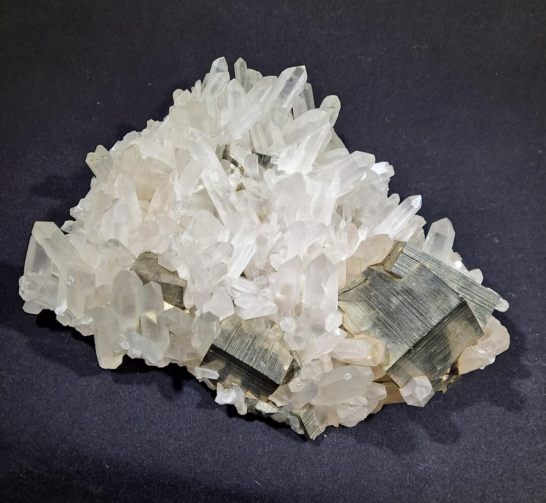 Immaculate Washington State Spruce Ridge Quartz With Pyrite - Etsy
