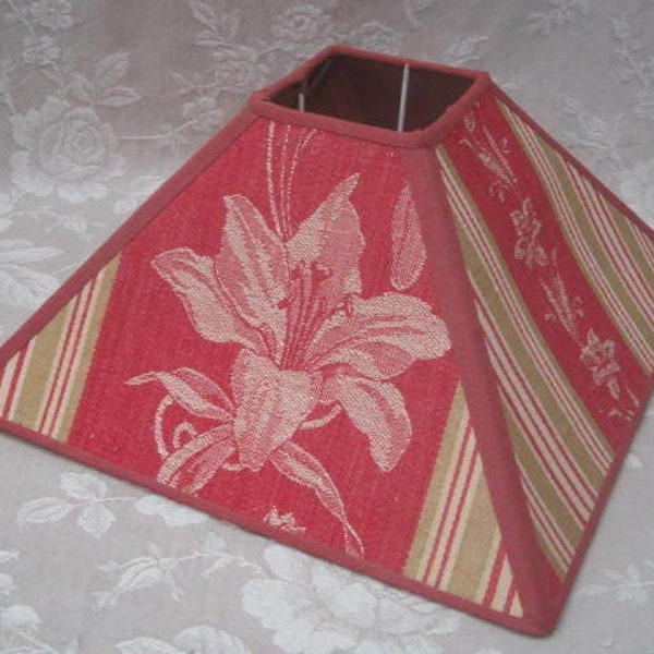 Amazing Vintage French PyRAMIDAL LAMPSHADE Made of 19th cent. Damasked LILY TICKING Fabric Red/Cream Great Shape Interior Design HoME DECoR