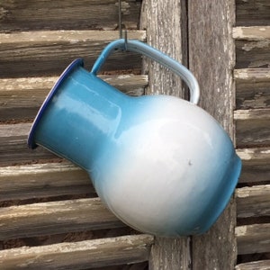 Jarra de agua esmaltada francesa Gd Broc 1910-20 Delicioso jarrón holandés azul SOMBREADO COUNTRYyFARM Kitchen Core Jarra Jarrón CAMPAGNE CHiC Brocante Regalo