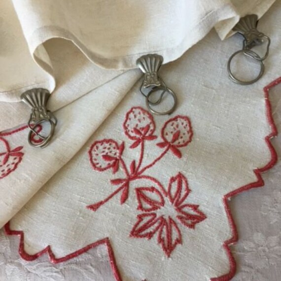 Superbe Ancien Français Linen Valance Pediment Hd-Fraises Brodées avec Clips Métalliques Décor Tradi