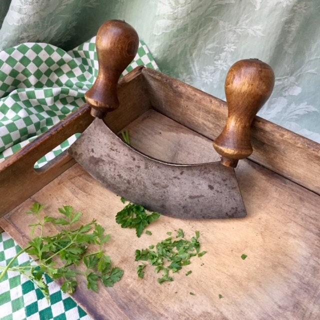 Fab Antique Français Countryfarm Set Planche à Découper et Son Original Herb/Meat Chopper Accessoire