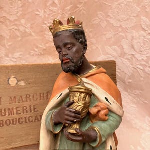 12"H Vtg Antique Provençal CRiB SANTON BIBLiCAL Mage (wise man) Black King BALTHAZAR Bringing the Myrrh to Jesus NATIViTY Figure Crèche
