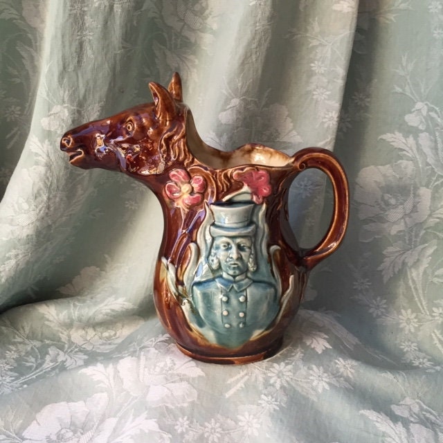 Le Plus Rare Jamais Antique Vintage Français Majolica Pitcher Horsehead Figural Coachman et Jockey N