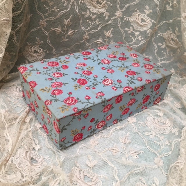 Exquis Vtg French Timeworn Boudoir Chic Box Roses Délavées Bouquet Floral Cretonne Tissu Maison Déco