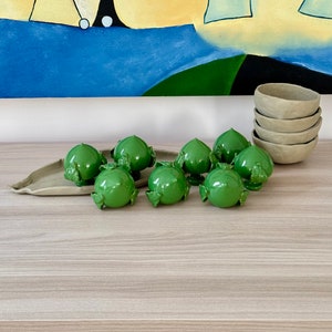 Pumo, Pumo Pugliese in Set, Pumo in Ceramica Verde Brillante, Idee Regalo Originali, Bomboniere Significative, Bene auguranti, Portafortuna