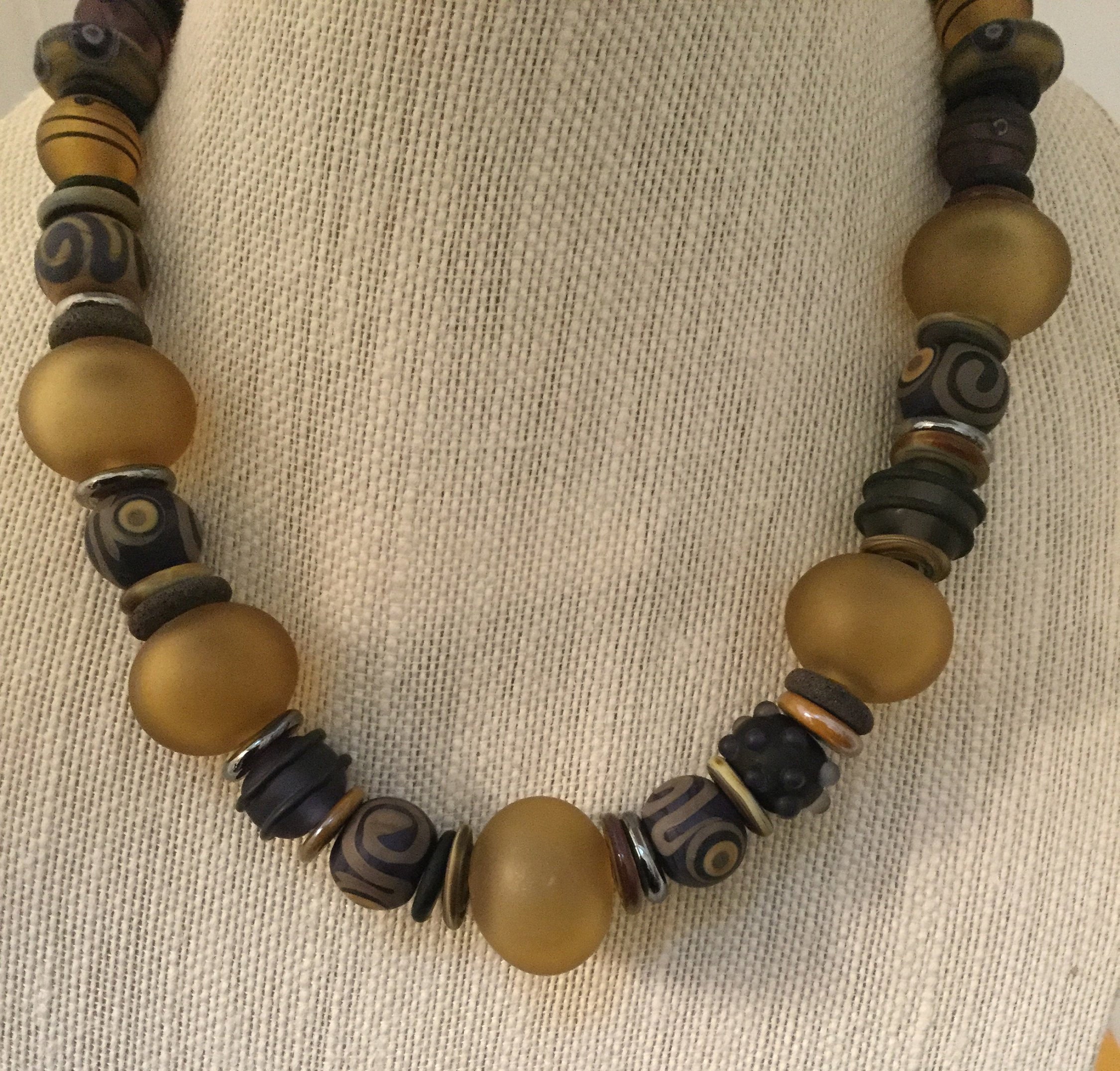 Collar único de cerámica artesanal y vidrio con cuentas Etsy