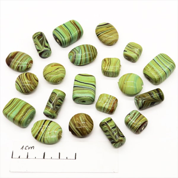 Lot Variée de Perles artisanales Lampwork style Murano, Vert, pour Création de Bijoux Elégants et Uniques